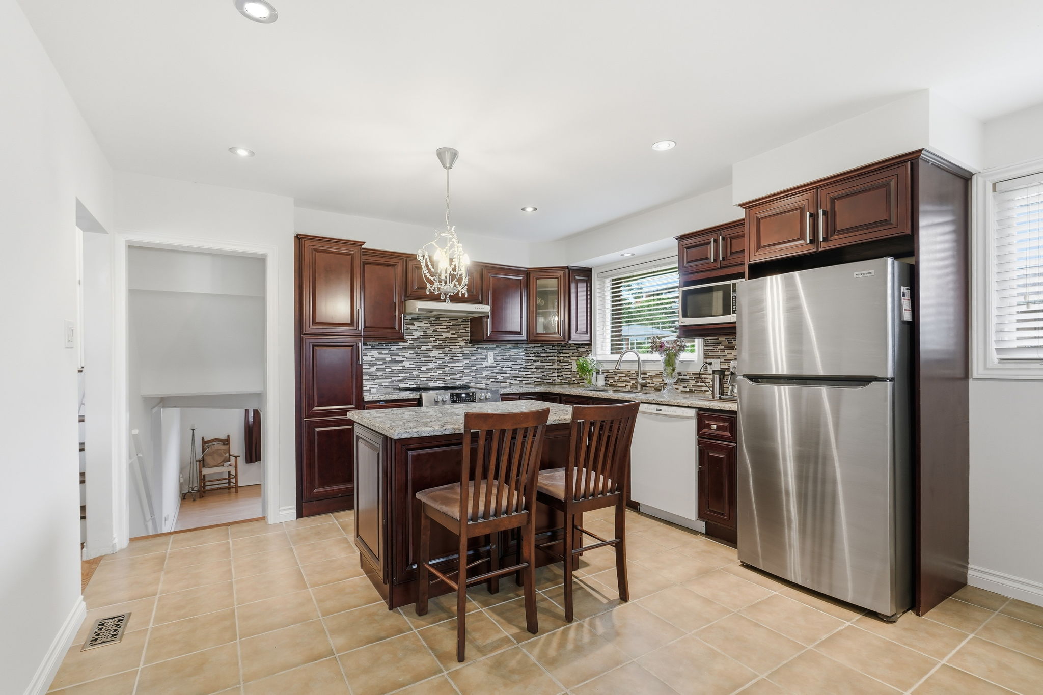 10-web-or-mls-10-Renzo Passaretti_76 Orphir Rd