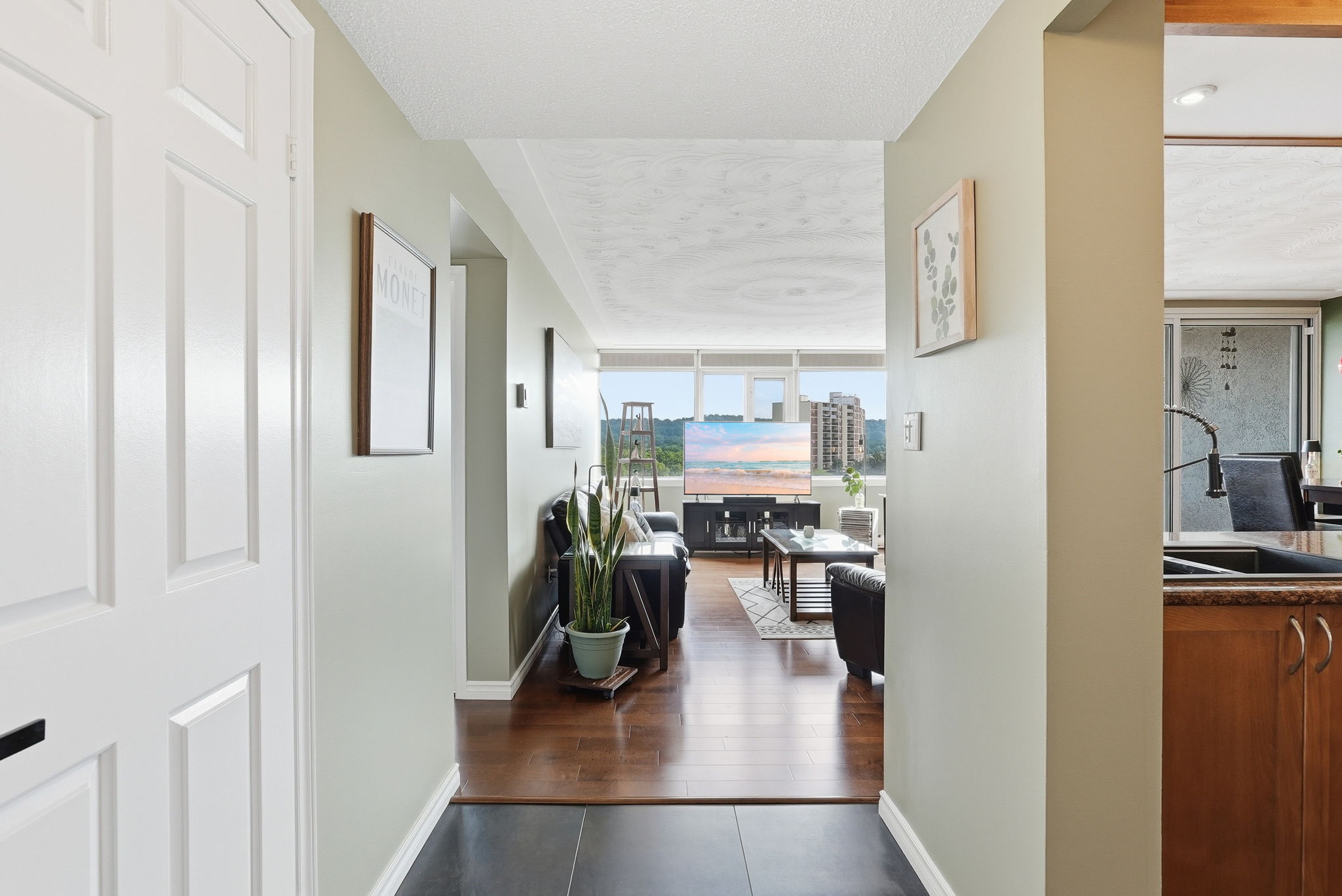 11-web-or-mls-11-Samantha Frank_40 Harrisford St 904