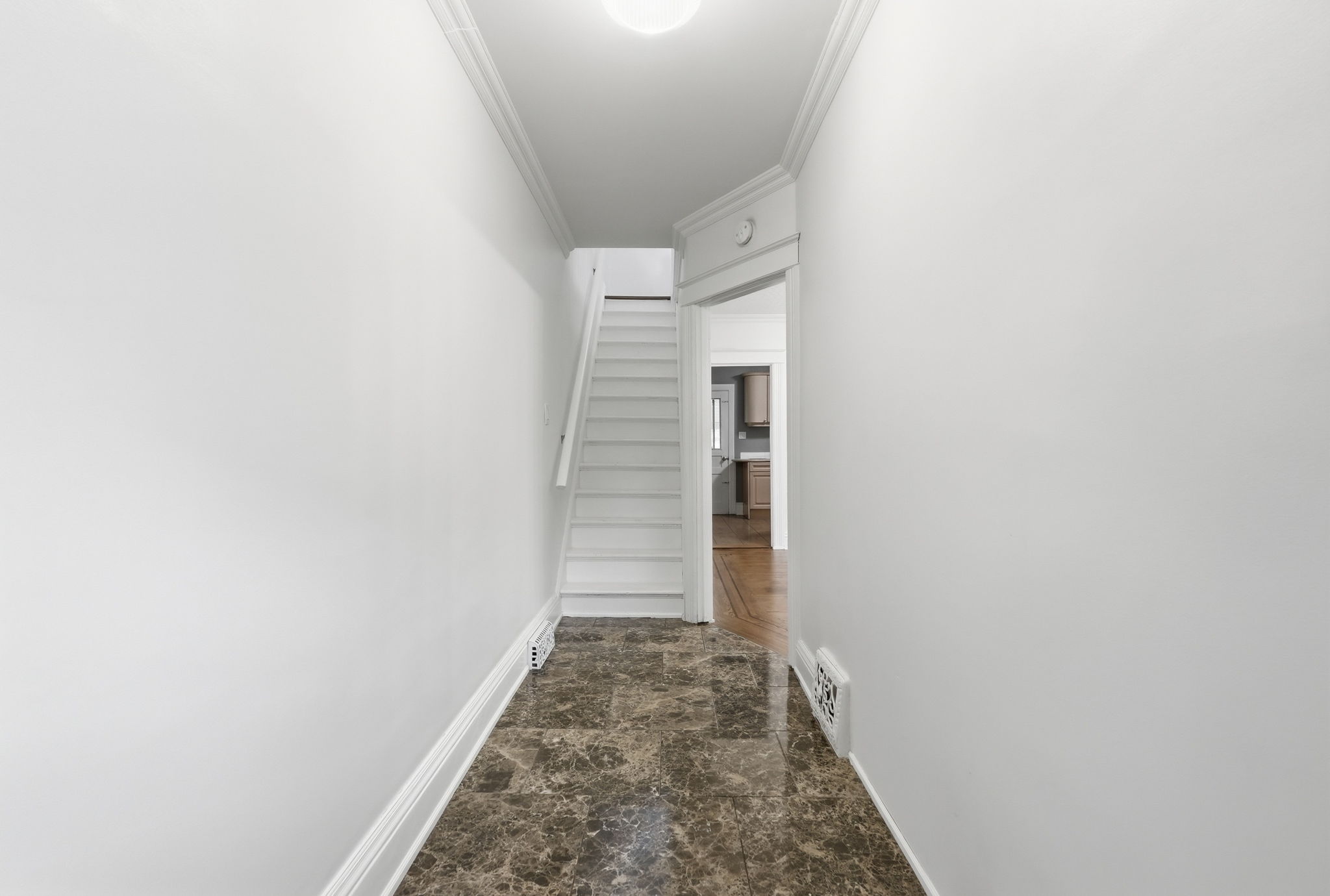 12-web-or-mls-12-Dane Pirro_78 Beechwood Ave