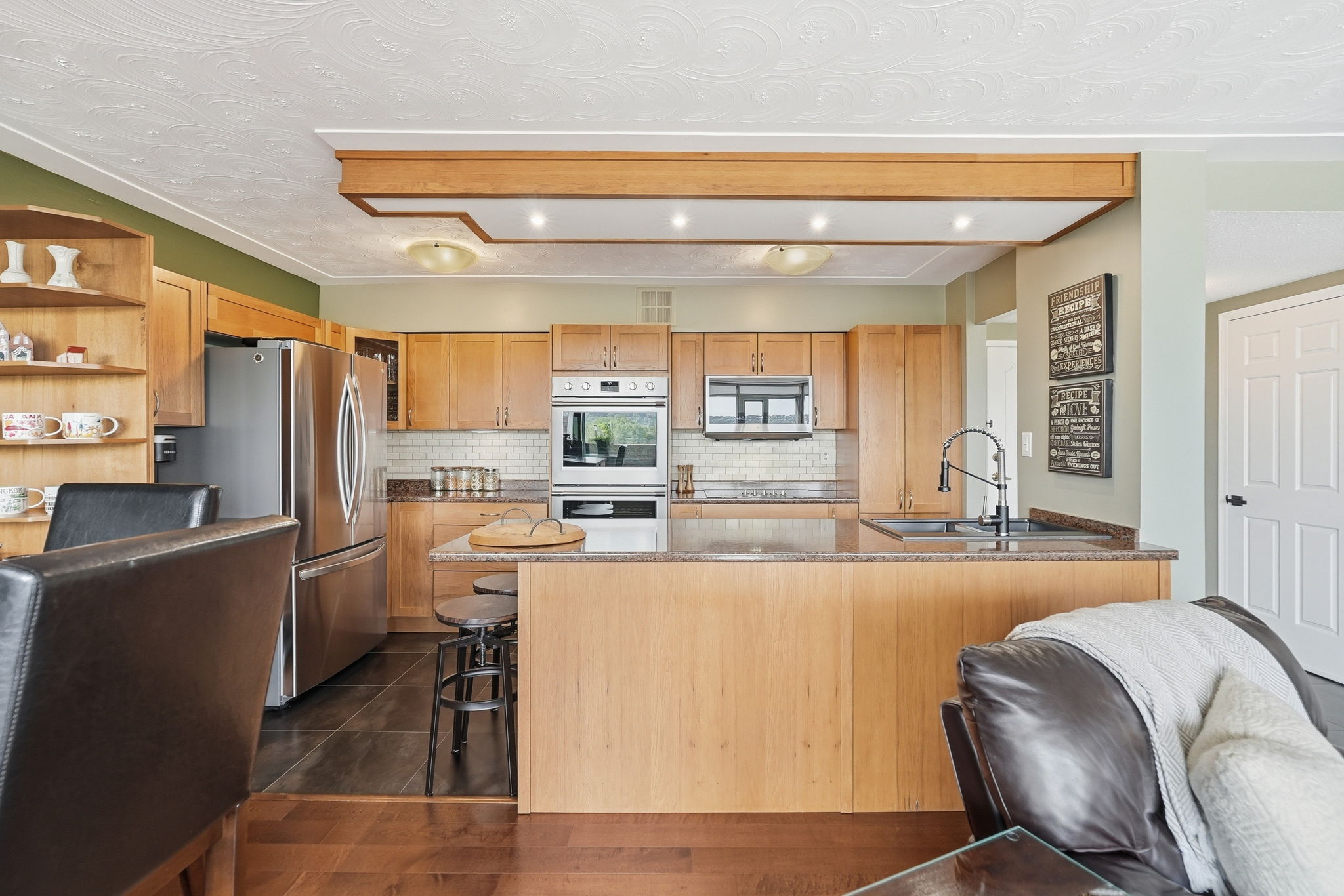 17-web-or-mls-17-Samantha Frank_40 Harrisford St 904