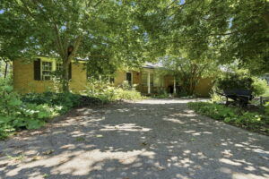 2-web-or-mls-2-Samantha Frank_490 Tapleytown Rd