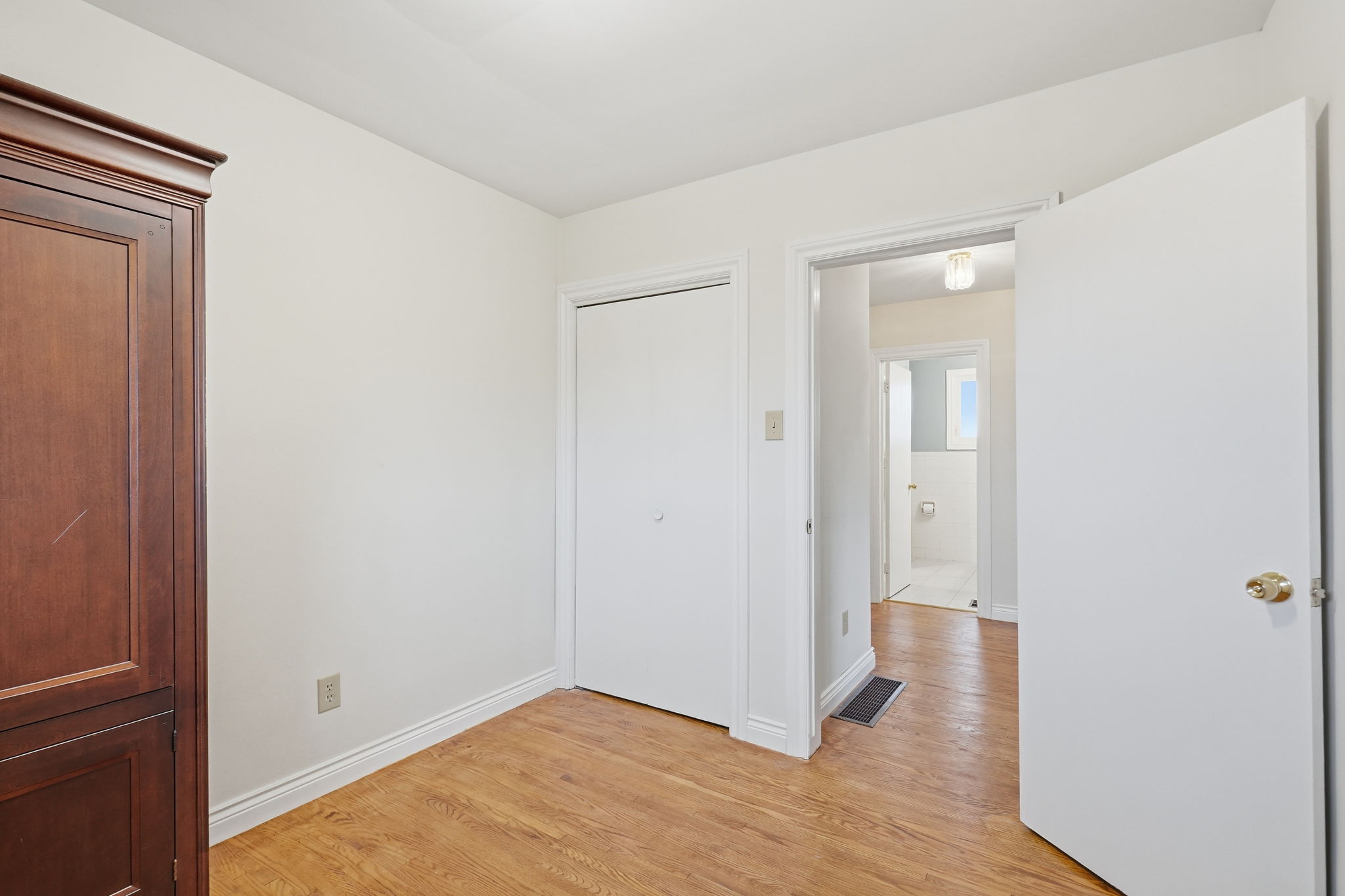 23-web-or-mls-23-Renzo Passaretti_76 Orphir Rd