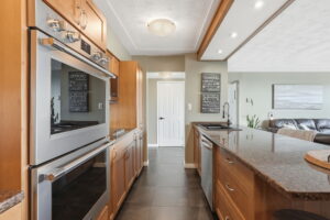 26-web-or-mls-26-Samantha Frank_40 Harrisford St 904