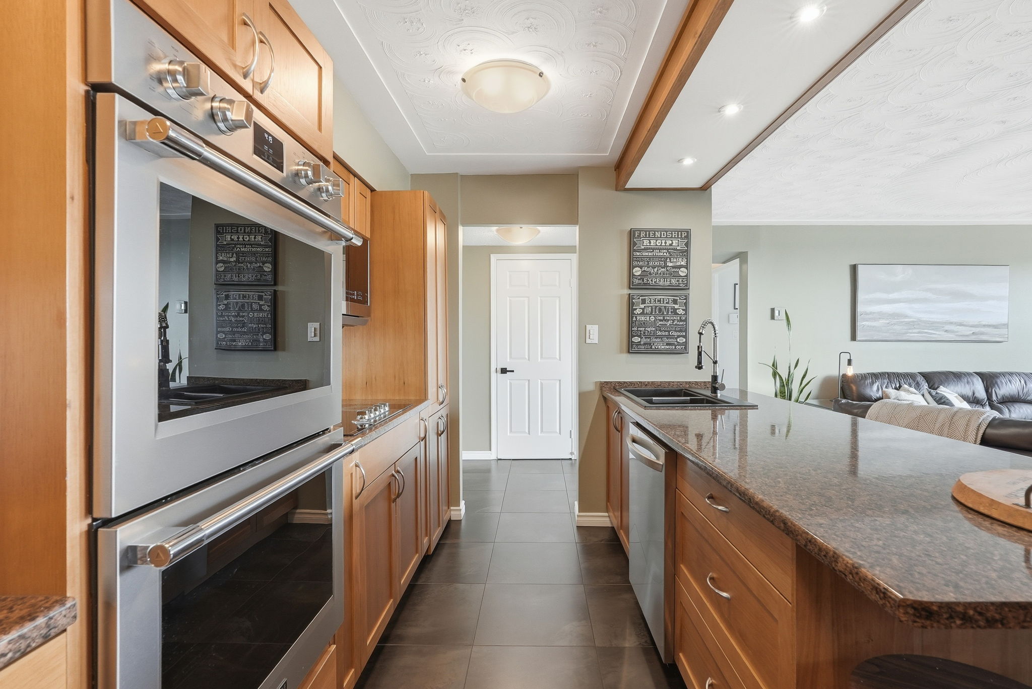 26-web-or-mls-26-Samantha Frank_40 Harrisford St 904