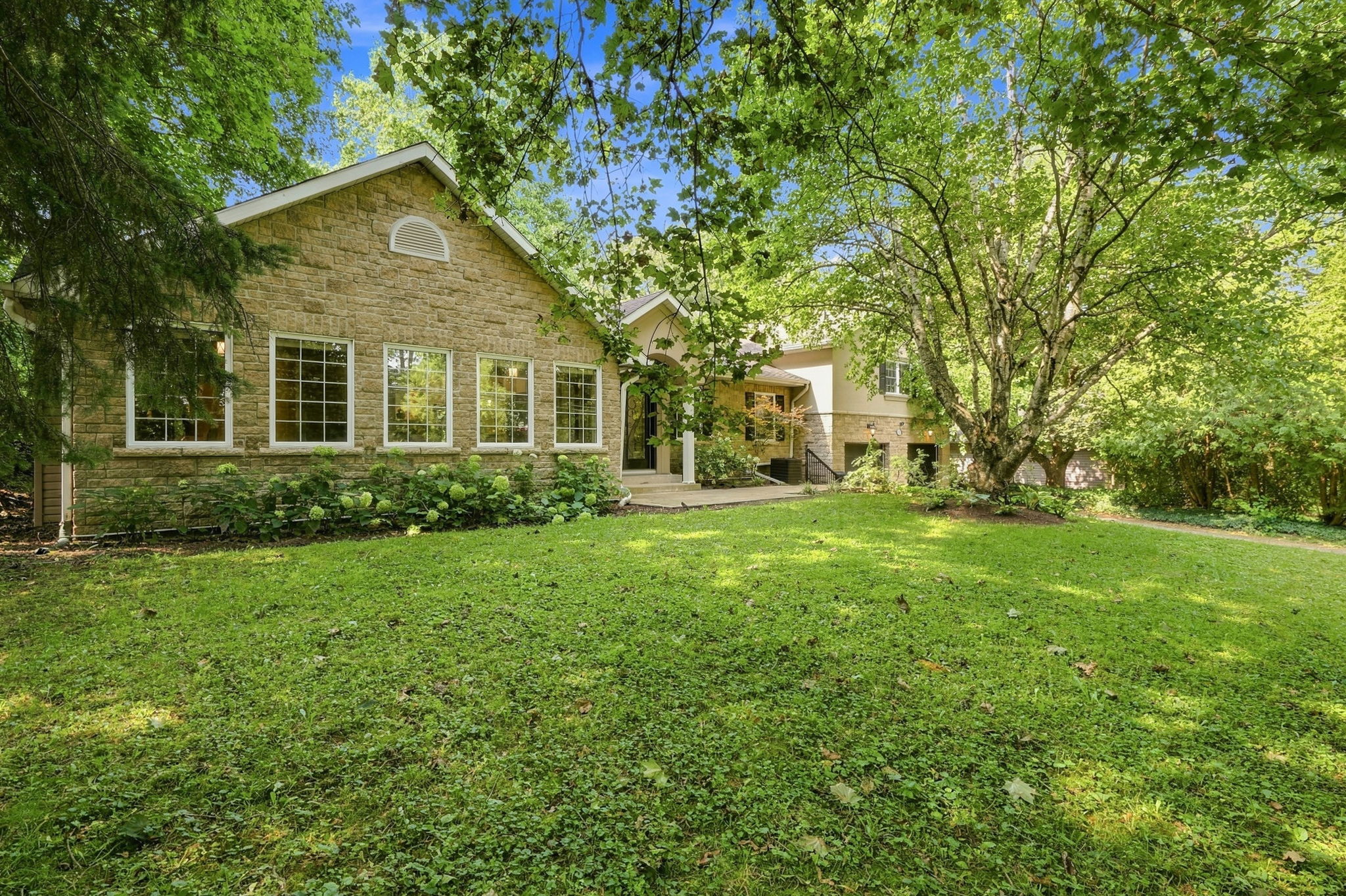 3-web-or-mls-3- Dane Pirro_110 Old Ancaster Rd-