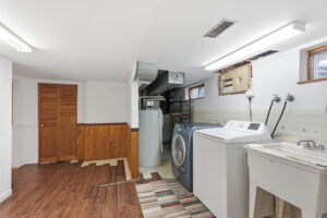 32-web-or-mls-32-Renzo Passaretti_76 Orphir Rd