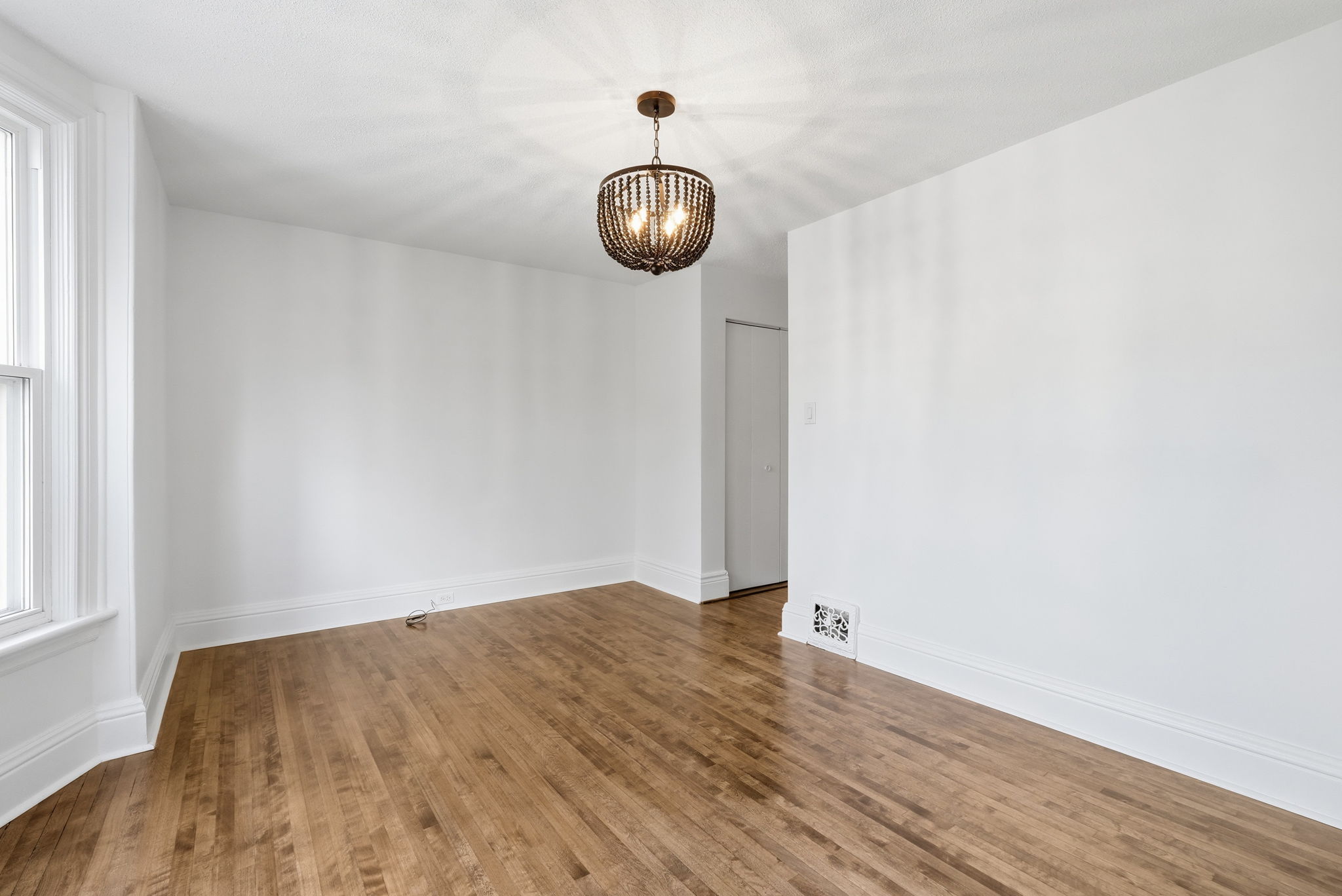 40-web-or-mls-40-Dane Pirro_78 Beechwood Ave
