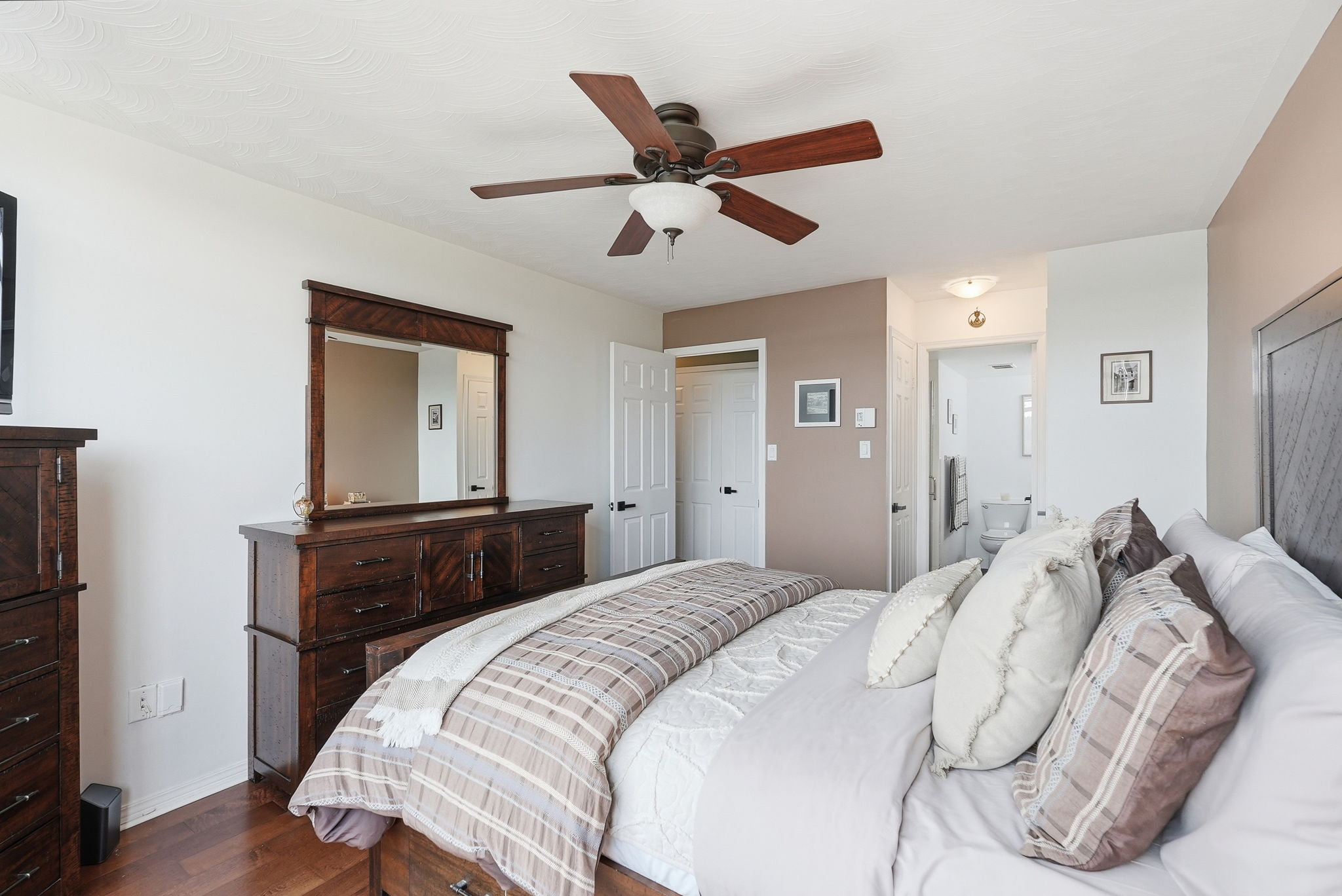 58-web-or-mls-58-Samantha Frank_40 Harrisford St 904