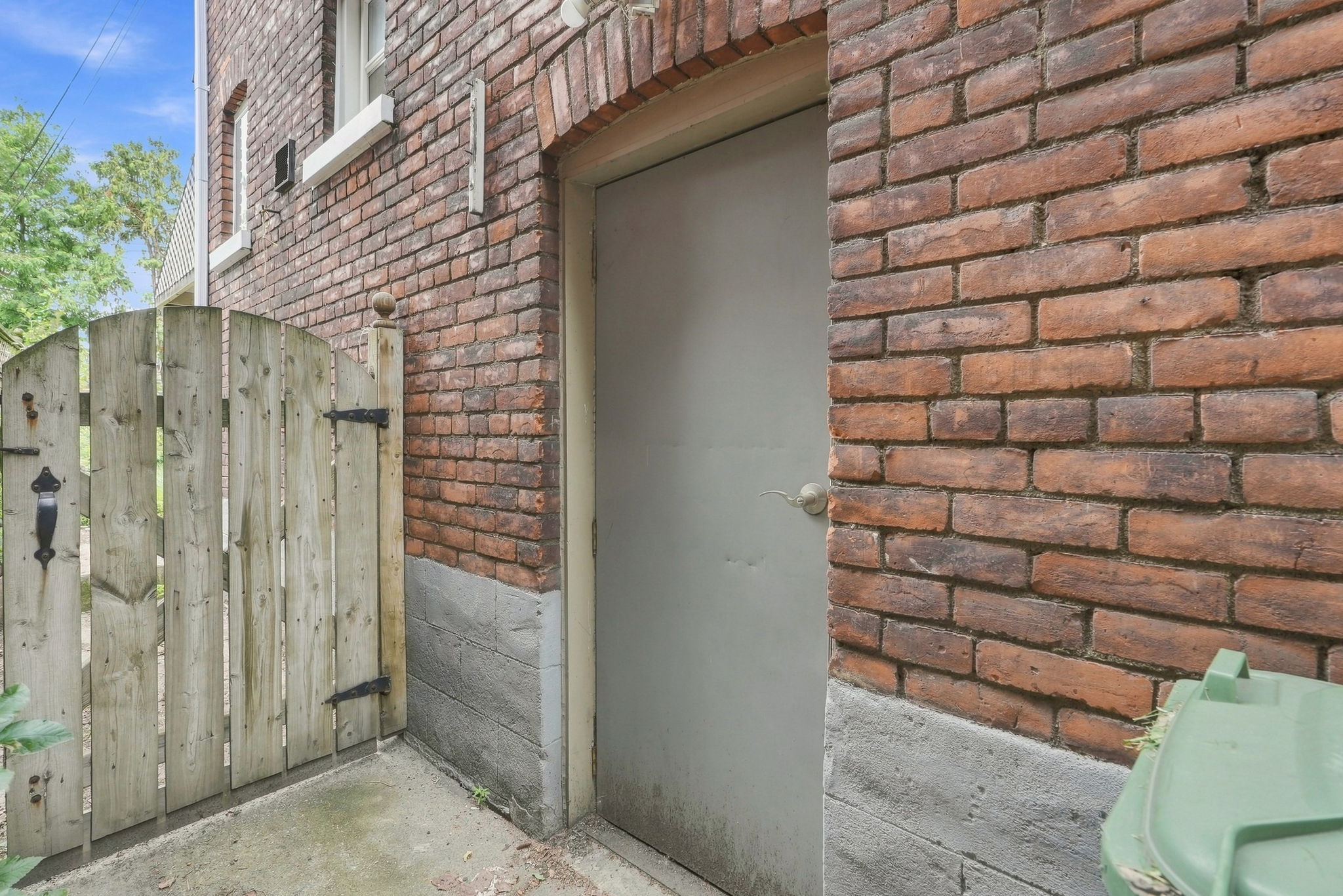 68-web-or-mls-68-Dane Pirro_78 Beechwood Ave