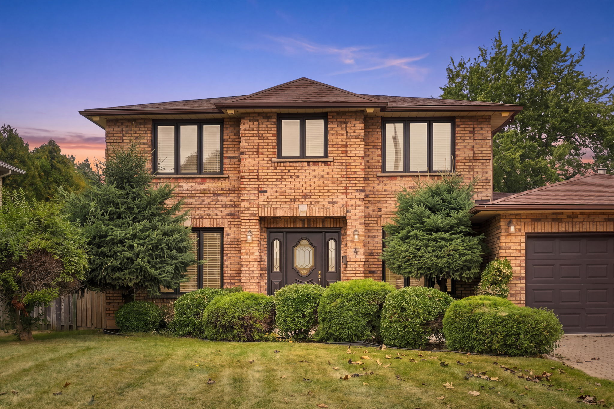 1-web-or-mls-01-Dane Pirro_4 Nellida Crescent