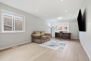 10-web-or-mls-31-Joe Genovese_79 Lynnette Dr