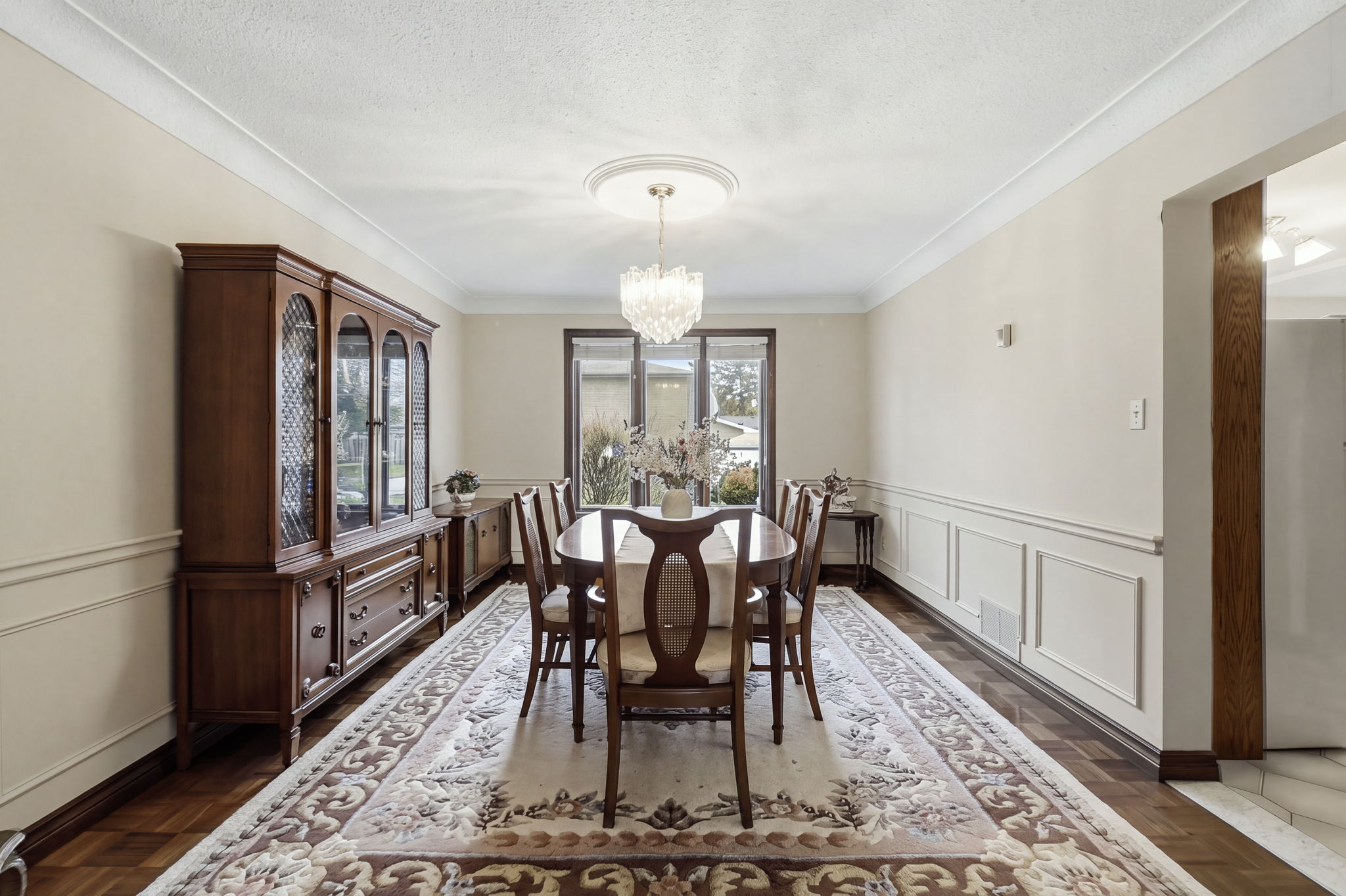 13-web-or-mls-87_05-Dane Pirro_4 Nellida Crescent