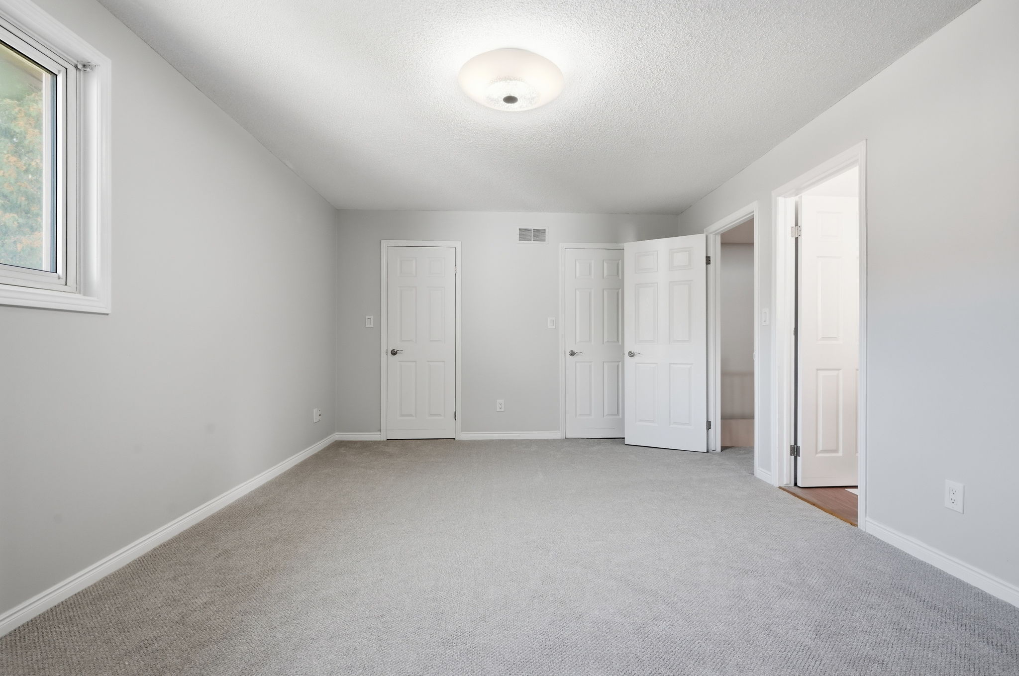 22-web-or-mls-11-Joe Genovese_79 Lynnette Dr