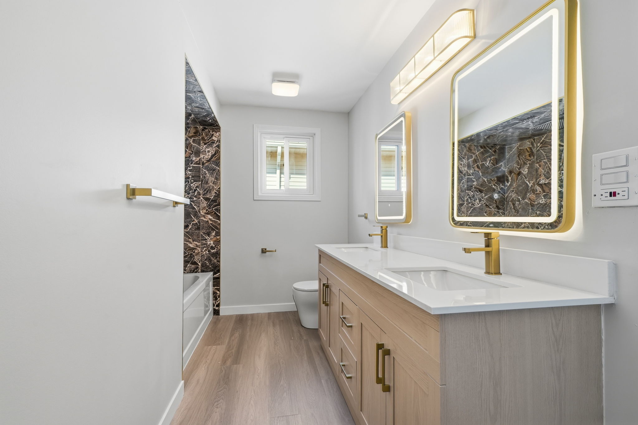 23-web-or-mls-12-Joe Genovese_79 Lynnette Dr