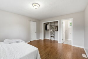 23-web-or-mls-23-Ilona Verlint_8 Emming Ct