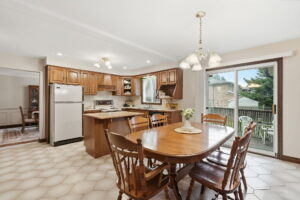 24-web-or-mls-25-Dane Pirro_4 Nellida Crescent
