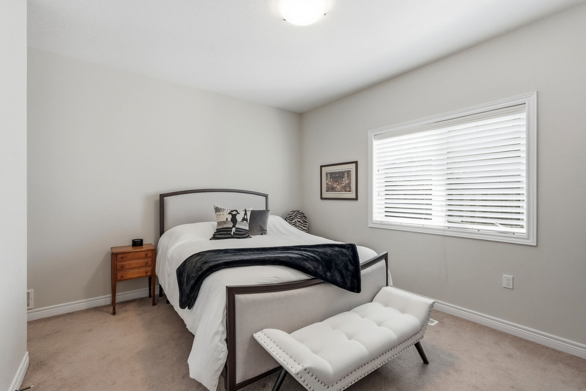 25-web-or-mls-025_Ilona Verlint_5 Murphy Ln