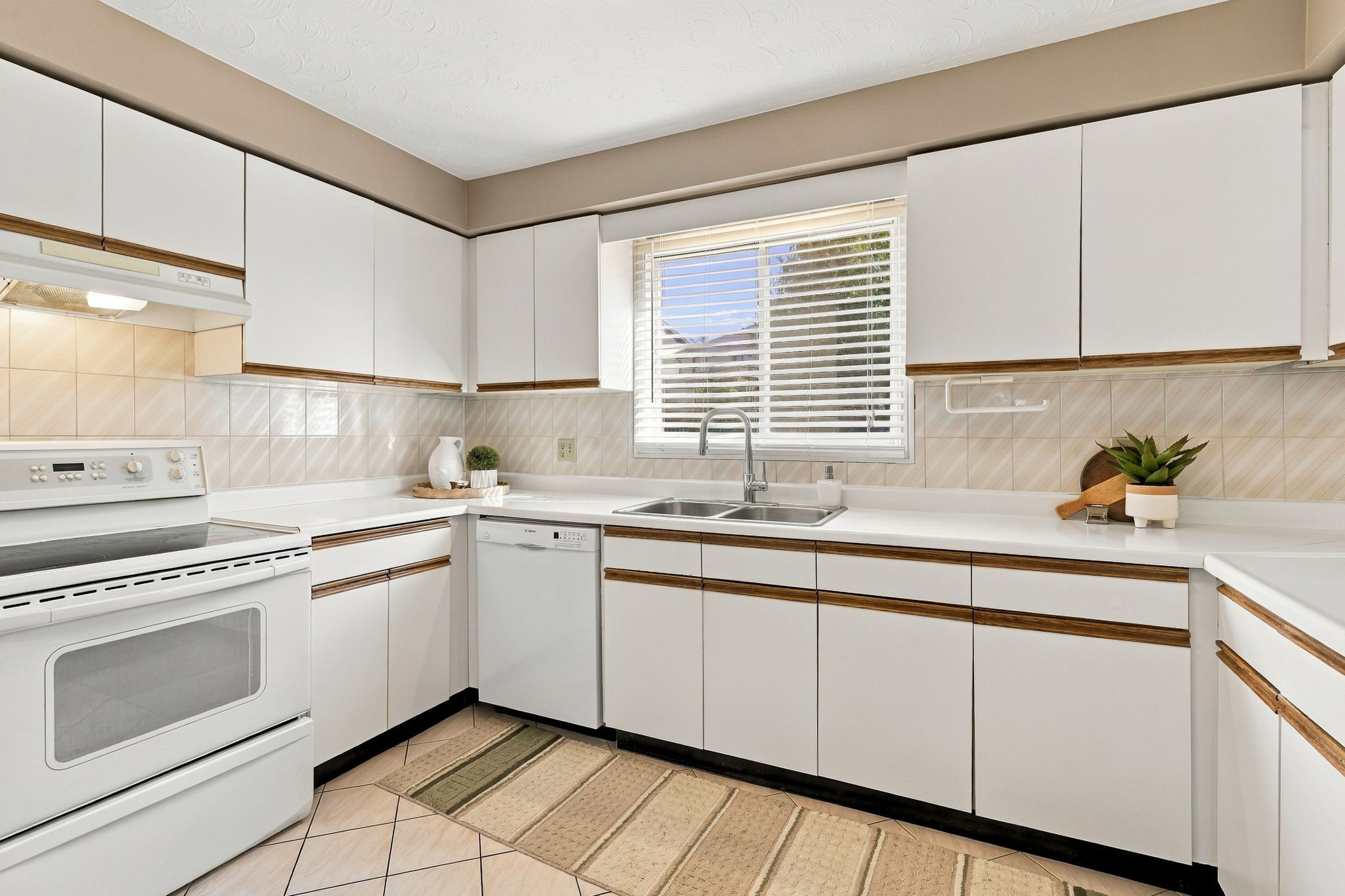 27-web-or-mls-7_Argon_Ct_Hamilton_ON_L9C_7E5_015