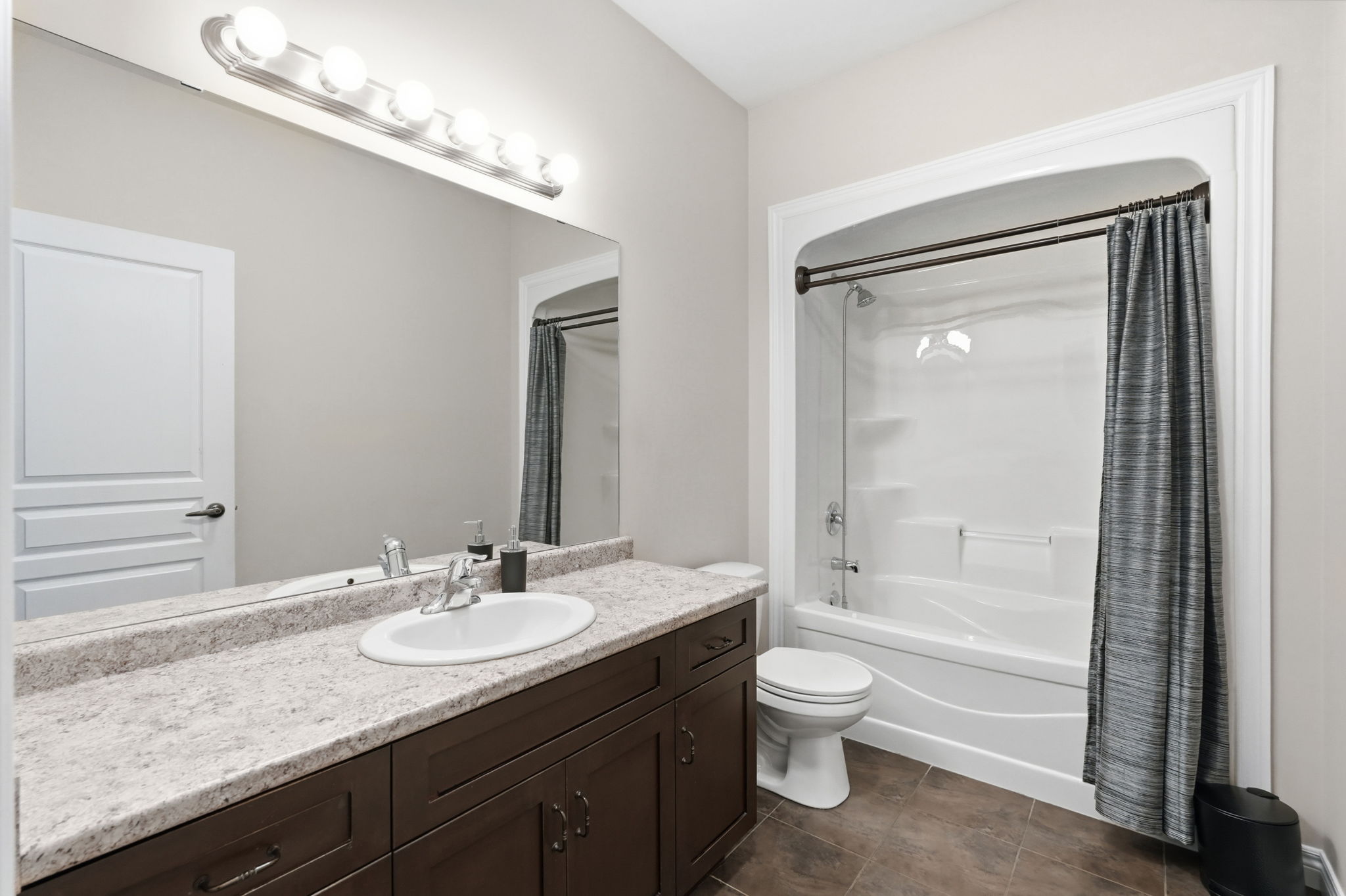 29-web-or-mls-029_Ilona Verlint_5 Murphy Ln