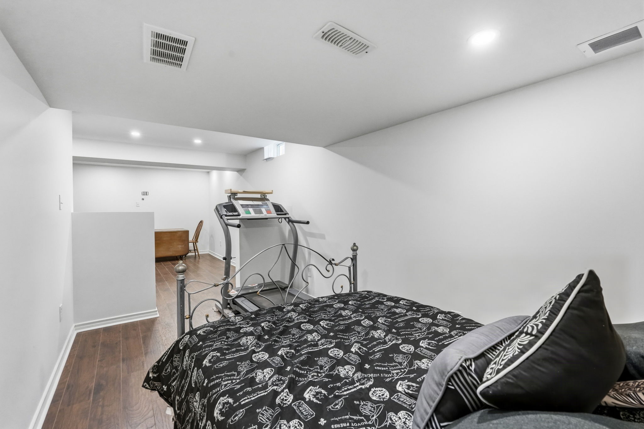 35-web-or-mls-035_Ilona Verlint_5 Murphy Ln