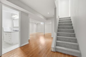 36-web-or-mls-40-Joe Genovese_79 Lynnette Dr