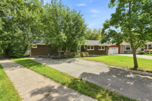 4-web-or-mls-04-Ilona Verlint_8 Emming Ct