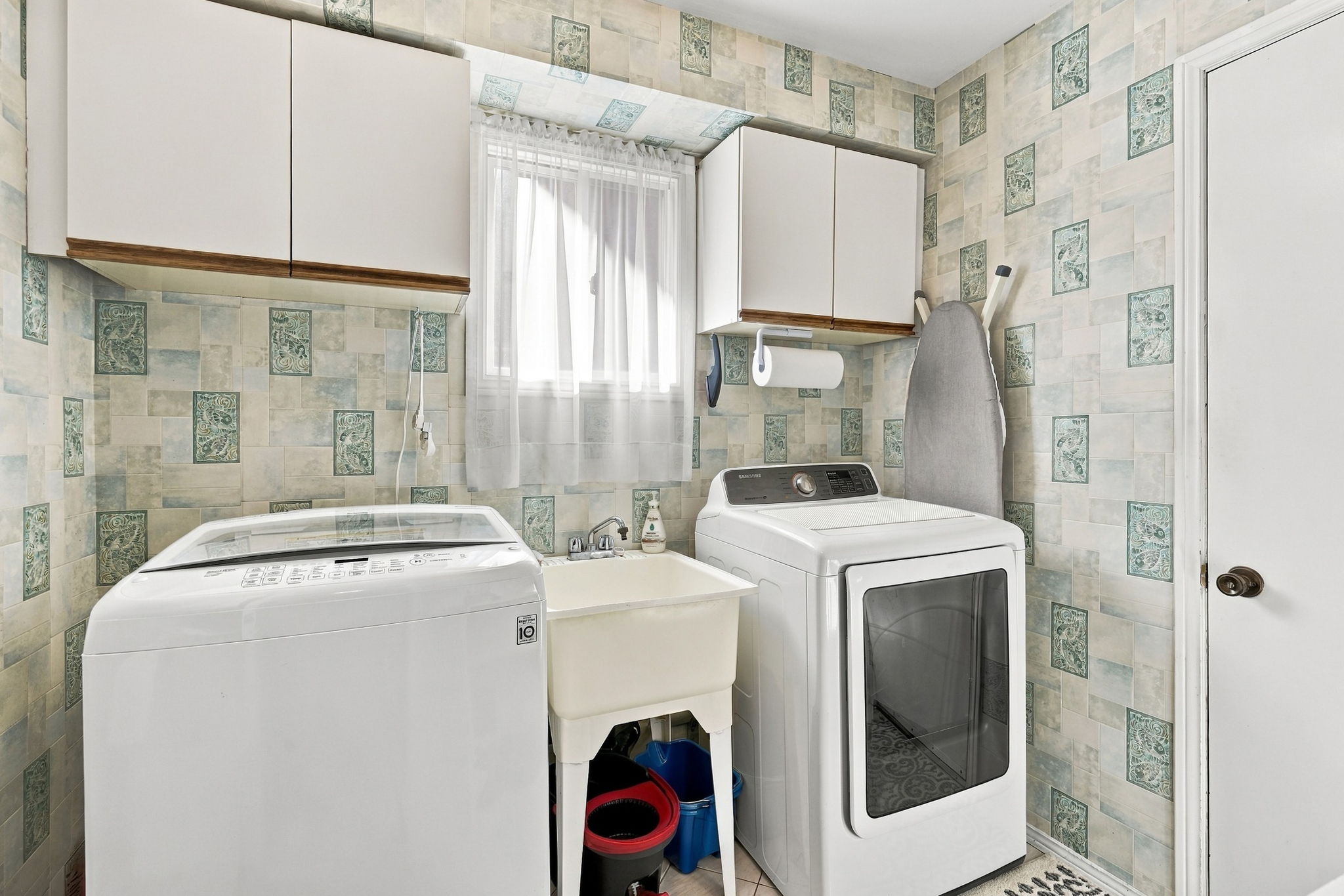 42-web-or-mls-7_Argon_Ct_Hamilton_ON_L9C_7E5_030
