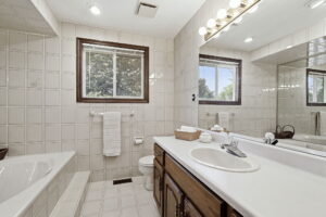 43-web-or-mls-90_05-Dane Pirro_4 Nellida Crescent