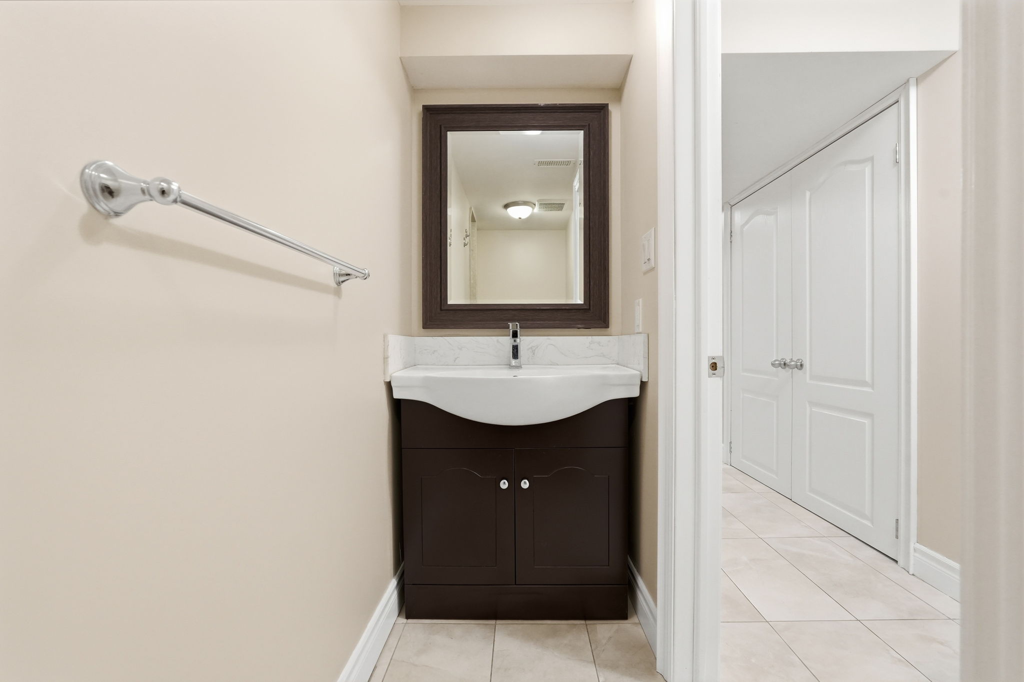 44-web-or-mls-44-Ilona Verlint_8 Emming Ct