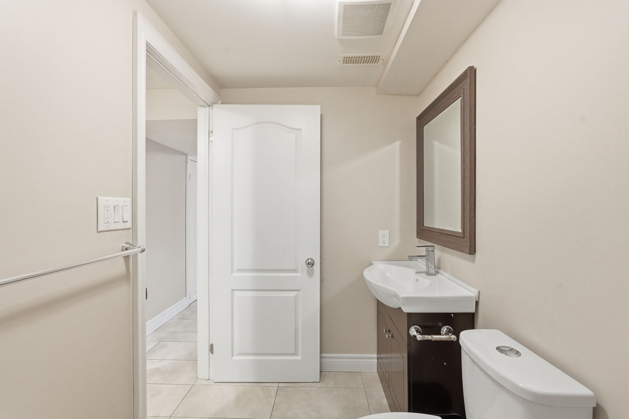 47-web-or-mls-47-Ilona Verlint_8 Emming Ct