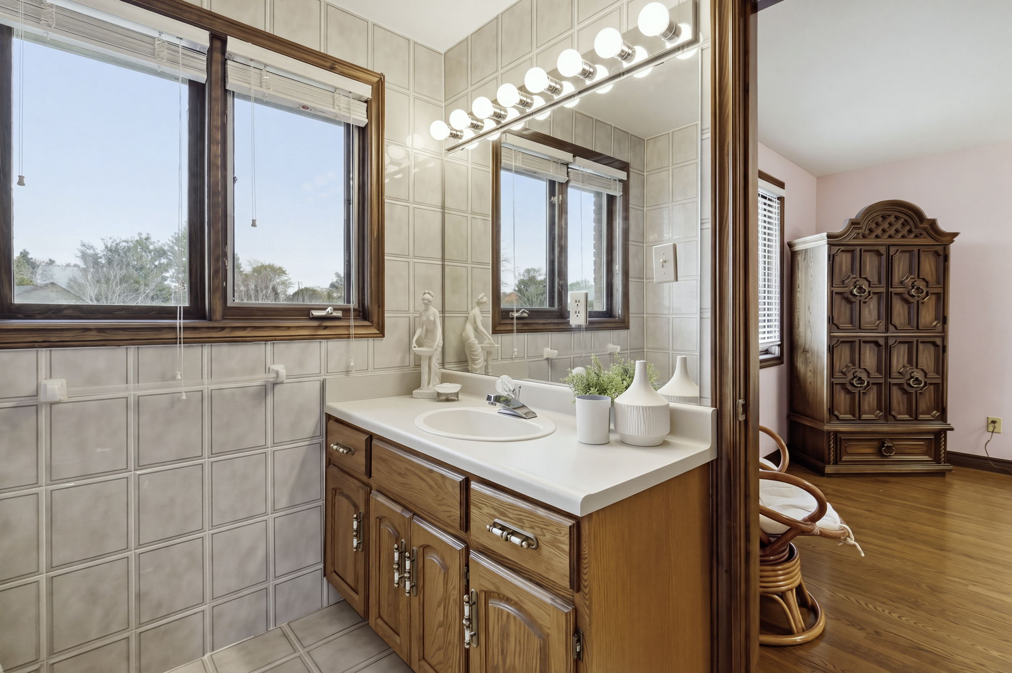 50-web-or-mls-92_05-Dane Pirro_4 Nellida Crescent