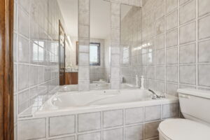 51-web-or-mls-53-Dane Pirro_4 Nellida Crescent