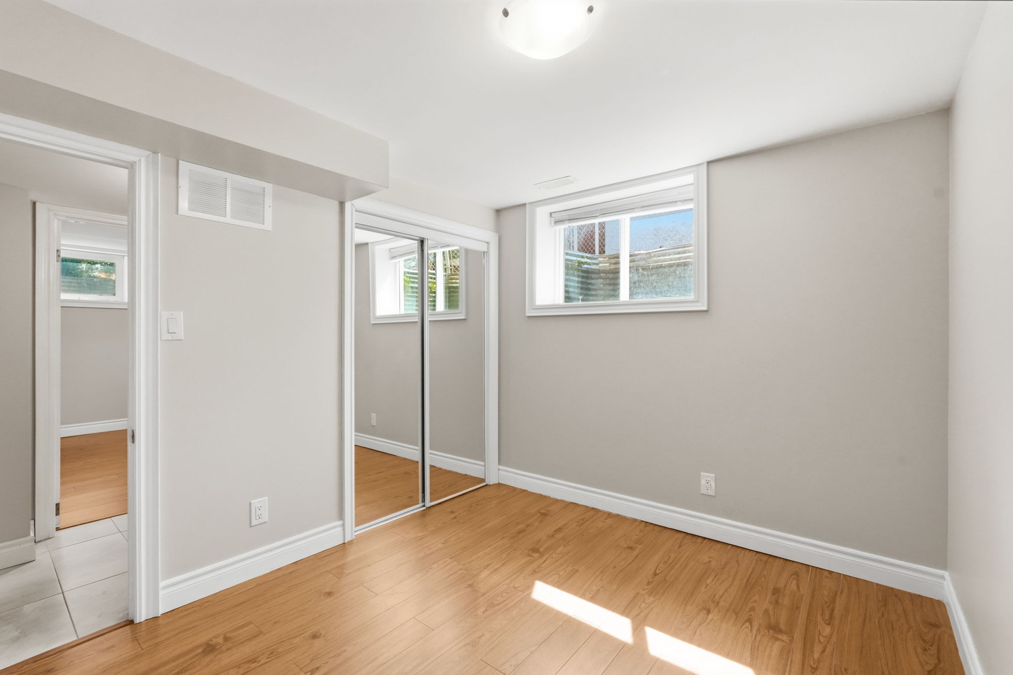 57-web-or-mls-57-Ilona Verlint_8 Emming Ct