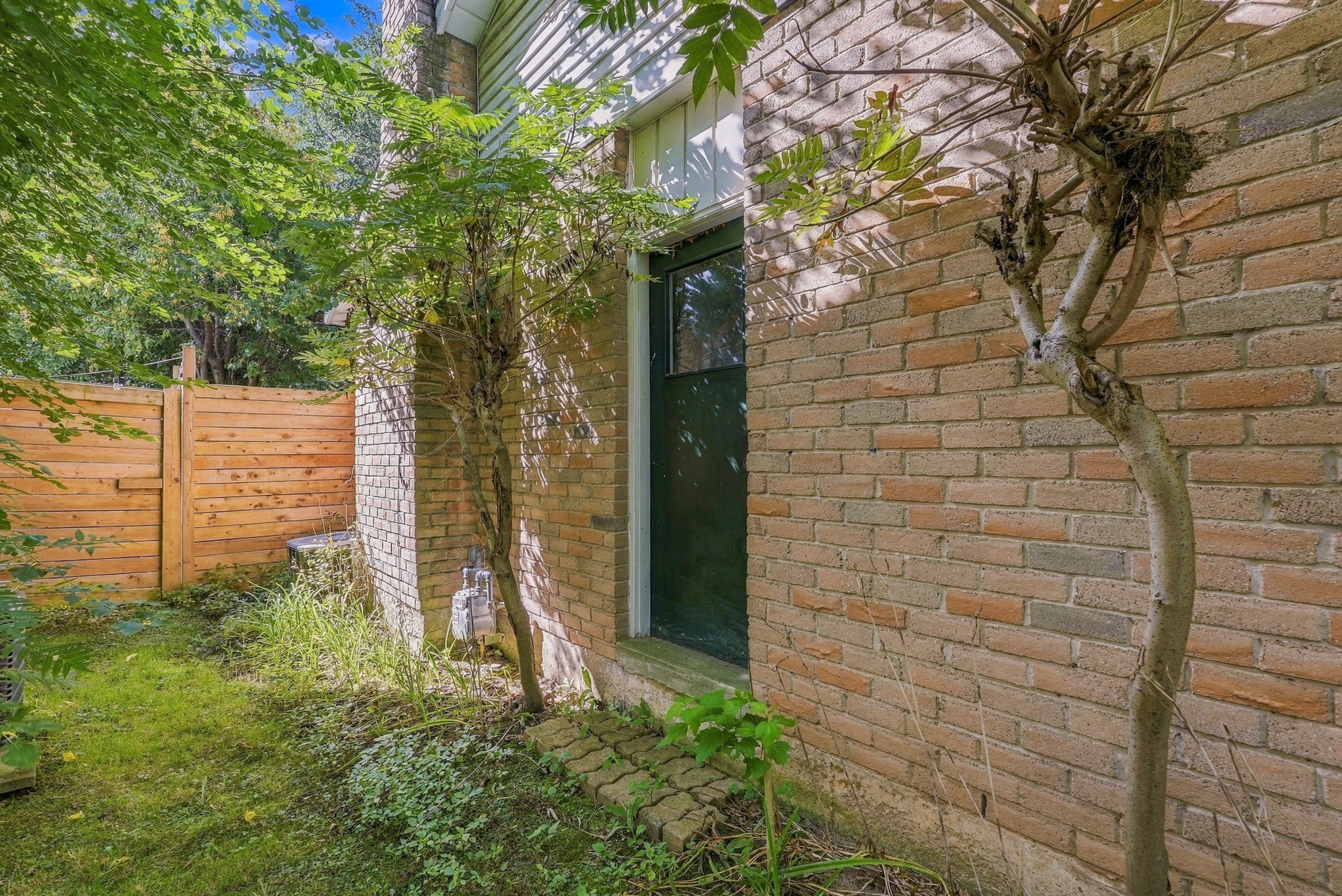 58-web-or-mls-59-Samantha Frank - 471 Knightsbridge Crescent_