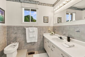 58-web-or-mls-7_Argon_Ct_Hamilton_ON_L9C_7E5_046