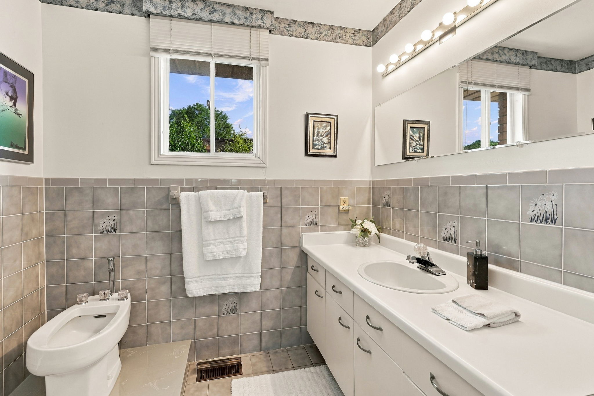 58-web-or-mls-7_Argon_Ct_Hamilton_ON_L9C_7E5_046