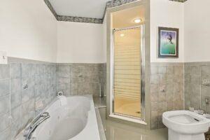 59-web-or-mls-7_Argon_Ct_Hamilton_ON_L9C_7E5_047