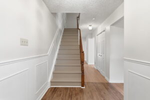 60-web-or-mls-62-Samantha Frank - 471 Knightsbridge Crescent_