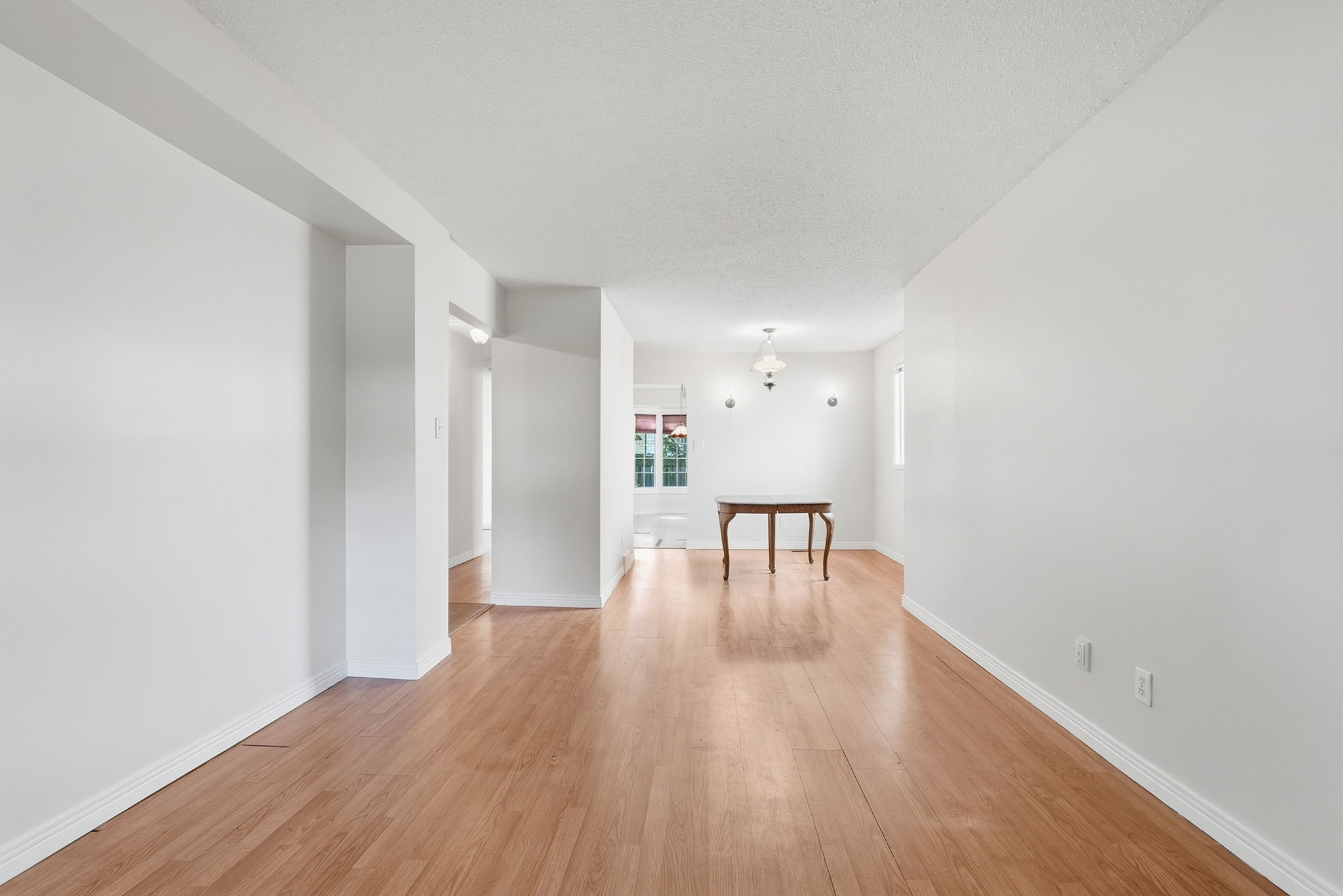 61-web-or-mls-66-Samantha Frank - 471 Knightsbridge Crescent_