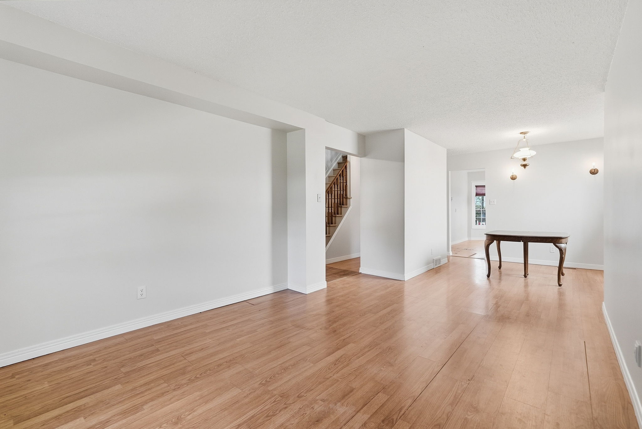 64-web-or-mls-65-Samantha Frank - 471 Knightsbridge Crescent_