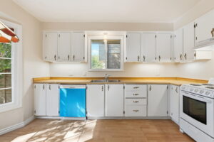 69-web-or-mls-73-Samantha Frank - 471 Knightsbridge Crescent_