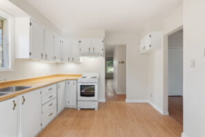 71-web-or-mls-77-Samantha Frank - 471 Knightsbridge Crescent_
