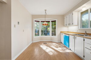 73-web-or-mls-75-Samantha Frank - 471 Knightsbridge Crescent_