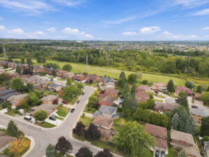 75-web-or-mls-77-Dane Pirro_4 Nellida Crescent
