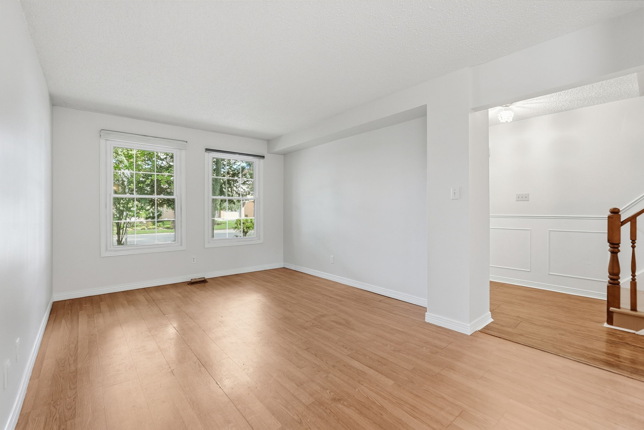76-web-or-mls-81-Samantha Frank - 471 Knightsbridge Crescent_
