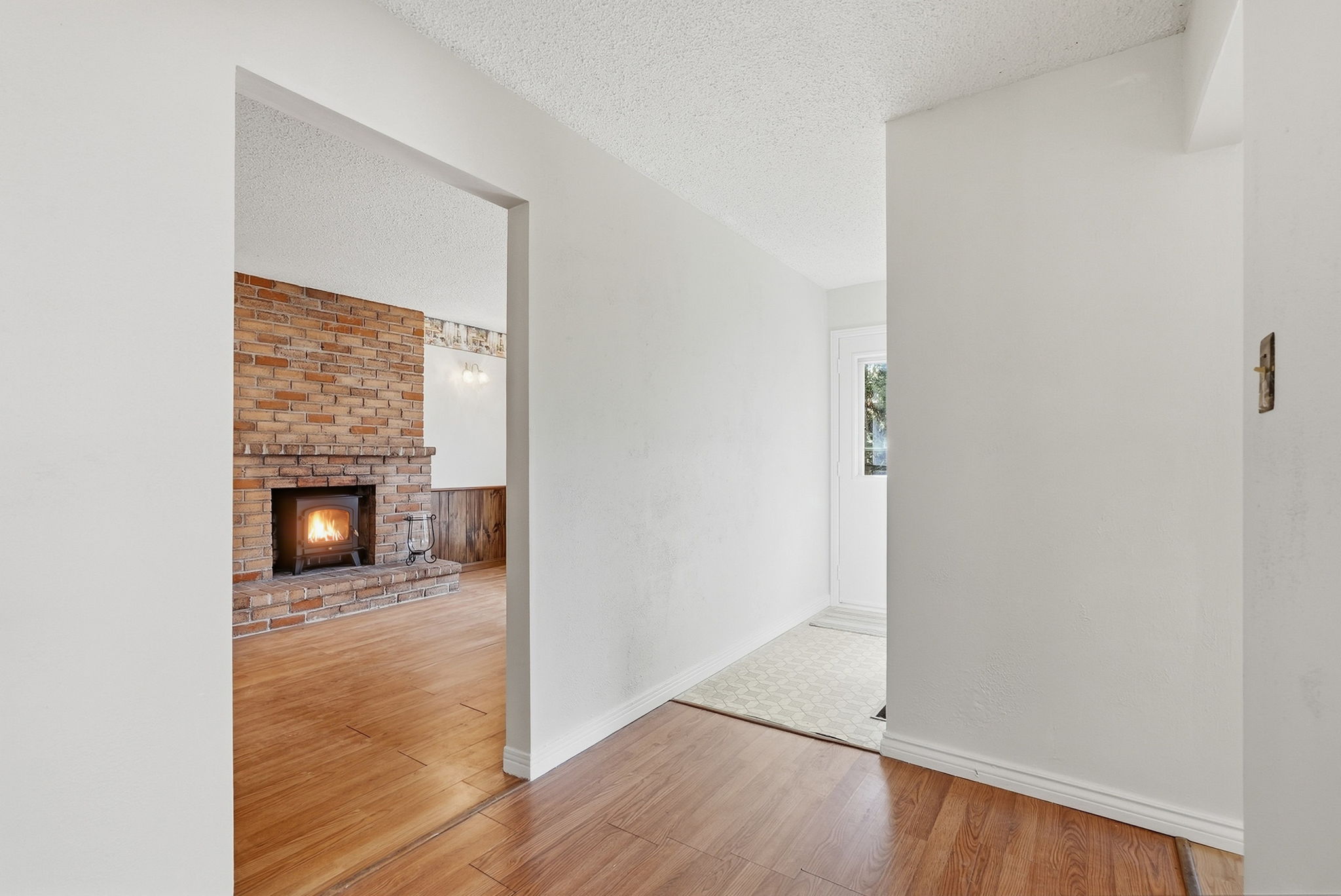 79-web-or-mls-85-Samantha Frank - 471 Knightsbridge Crescent_