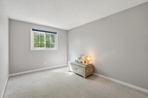 84-web-or-mls-91-Samantha Frank - 471 Knightsbridge Crescent_