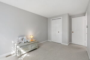 85-web-or-mls-92-Samantha Frank - 471 Knightsbridge Crescent_