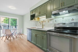 9-web-or-mls-30-Joe Genovese_79 Lynnette Dr