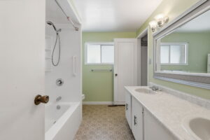 90-web-or-mls-96-Samantha Frank - 471 Knightsbridge Crescent_